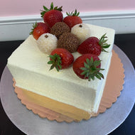 Cream Cake (Bolo Gelado 10 pessoas - Leite Ninho)