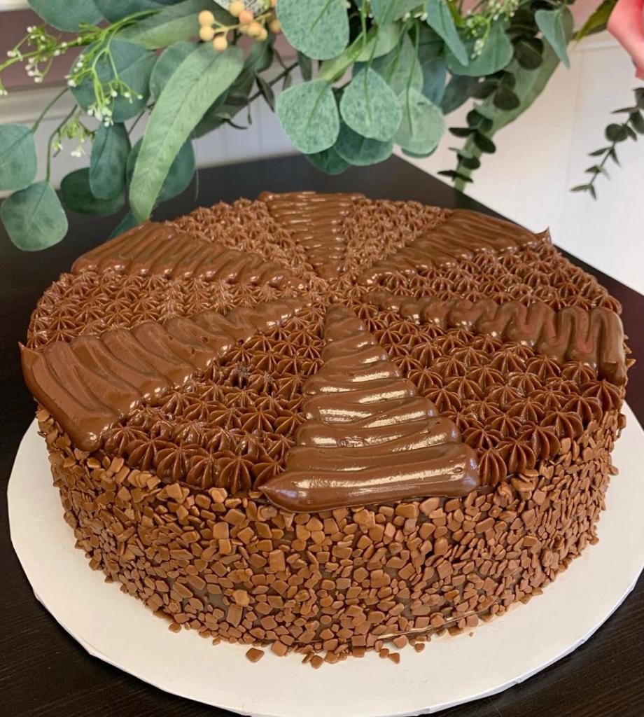 Brigadeiro & Walnuts Cake (Bolo Brigadeiro & Nozes)